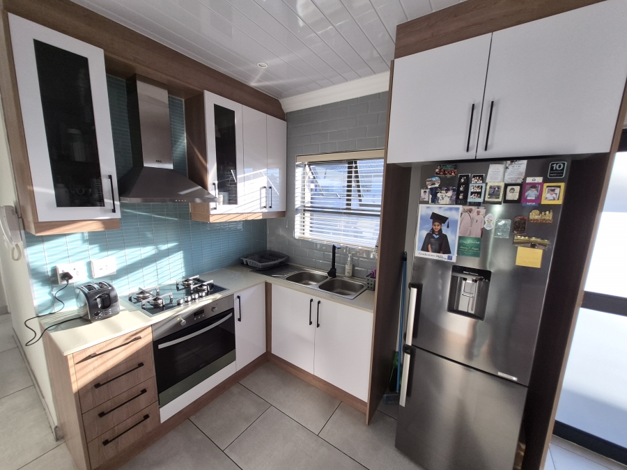 To Let 3 Bedroom Property for Rent in Penlyn Estate Western Cape